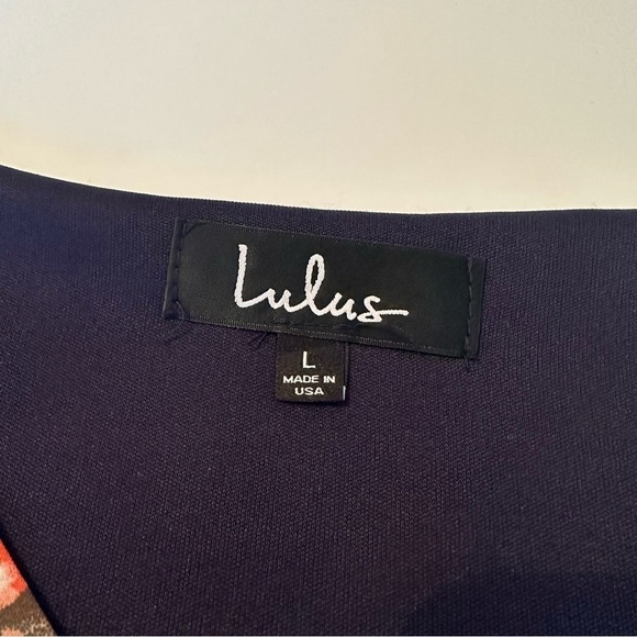 Lulu’s Shifting Dears Navy Floral Split Sleeve Dress NWT - Large - Picture 8 of 13